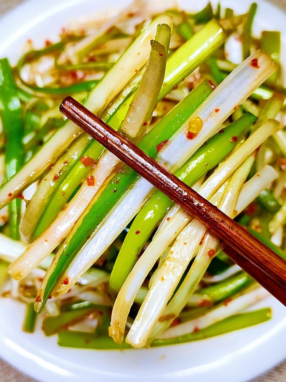 用葱制作创意烧烤的步骤有哪些
